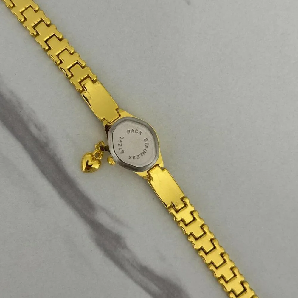 Sku:0285 cute gold red mini‎ watch with heart+in gift box the size is adjustable